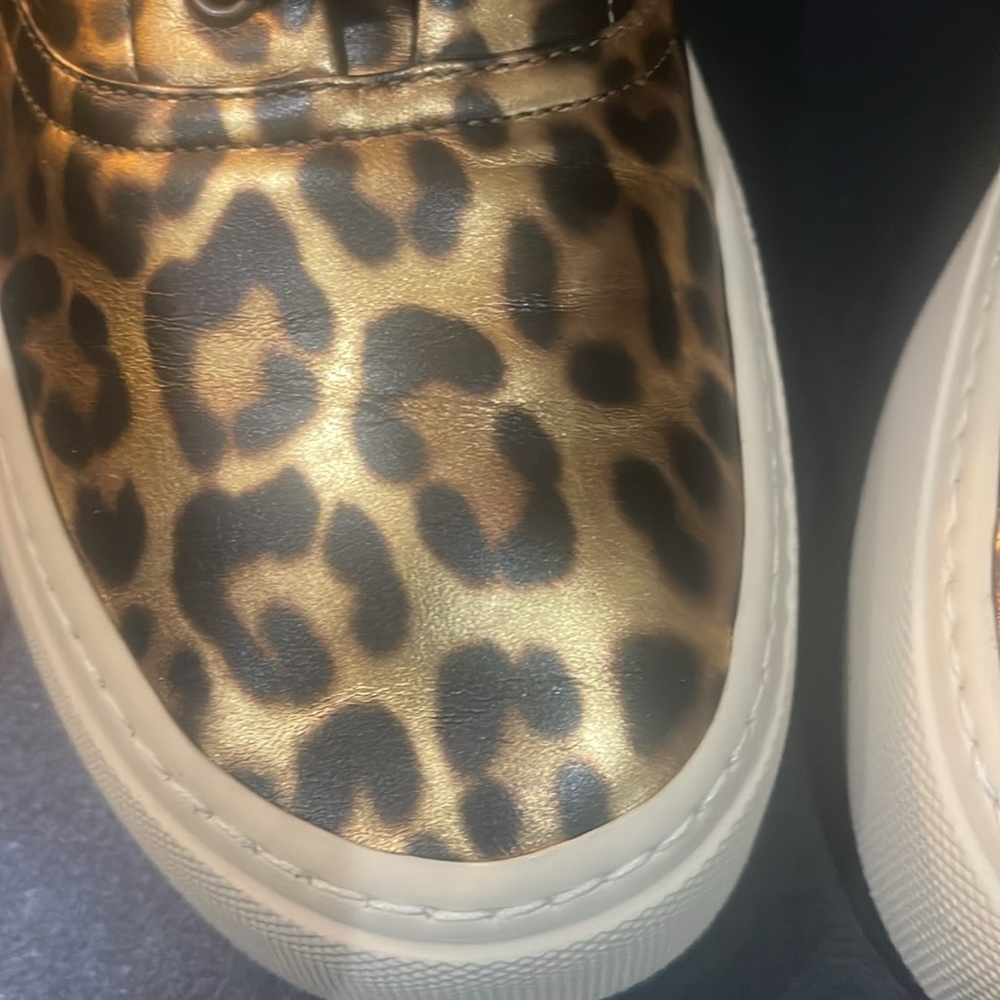 NIB Gorgeous Metallic-Like Saint Laurent Leopard Sneakers - Picture 2 of 9
